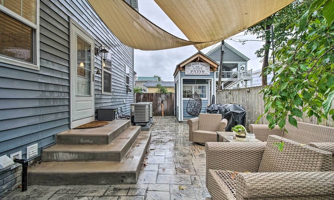 Fredericksburg House | Downtown Fredericksburg Home w/Large Patio!
