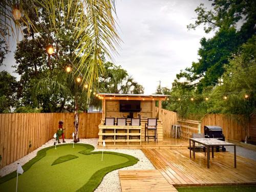 Lincolnville Villa | Downtown Historic St Augustine! Quality, Comfort, Hospitality, FUN! putt putt