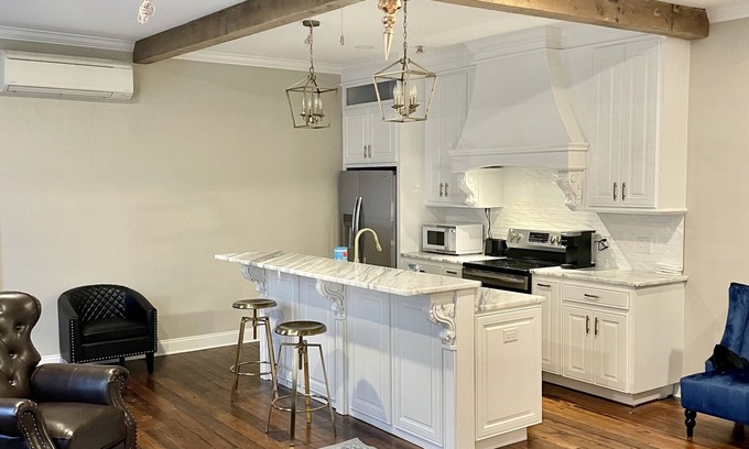 Crowley Apartment | Downtown luxury apartment