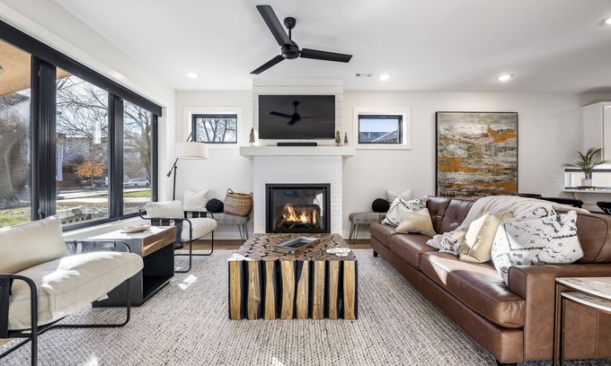 Downtown House | Downtown Luxury, with hot tub, on Downtown Trail - near everything Bentonville