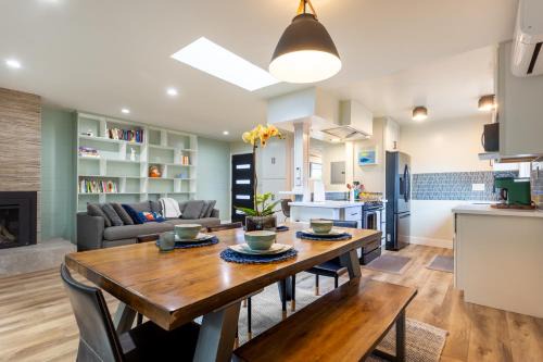 Mill Valley House | Downtown Mill Valley Modern Cozy Upstairs Apartment in Best San Francisco Bay Area