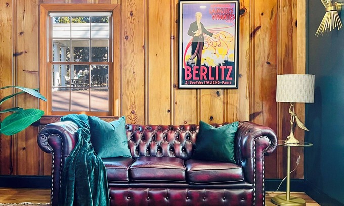 Murfreesboro House | Downtown Murfreesboro Speakeasy+Fire Pit+Hot Tub