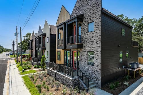 Downtown Apartment | Downtown Pensacola Townhome - Clubb St