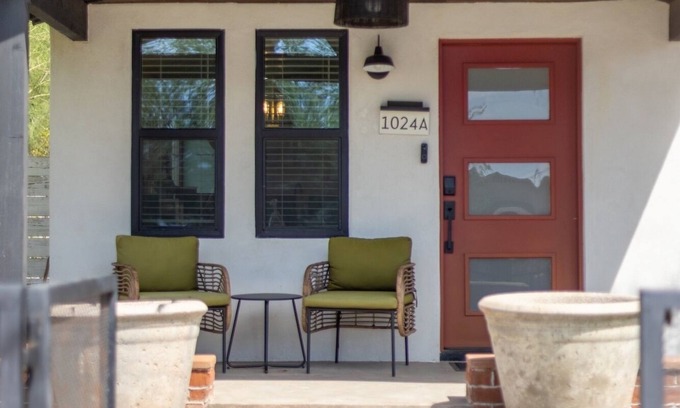 Garfield House | Downtown Phoenix Modern Retreat Unit A-nWalkable, Private & Modern