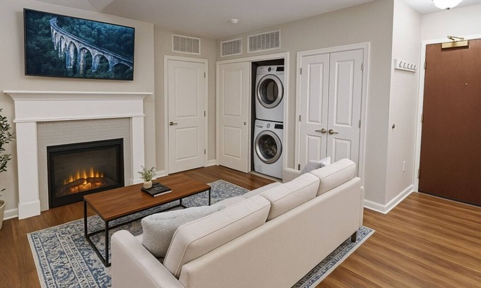 Gateway District Apartment | Downtown Sq: Stadium, Casino, Rock Hall, Clinic