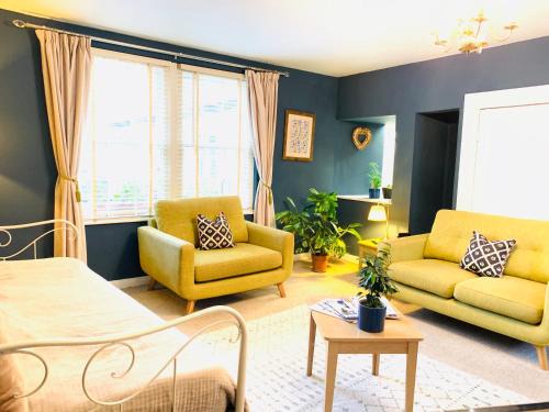 Bradford-on-Avon House | 'Downtown' @ Terracotta Court