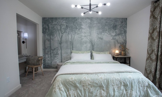 Springfield Apartment | Downtown Townhome