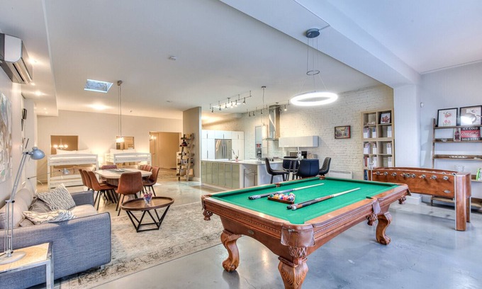 Maisonneuve Apartment | Downtown VIP Adventure & Luxury Sanctuary - Sleeps 14