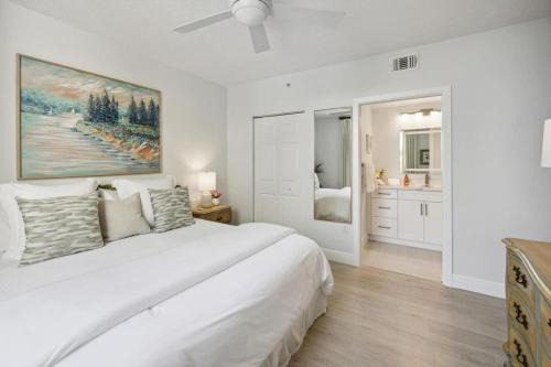 Downtown West Palm Beach Apartment | Downtown WPB Condo at the Square