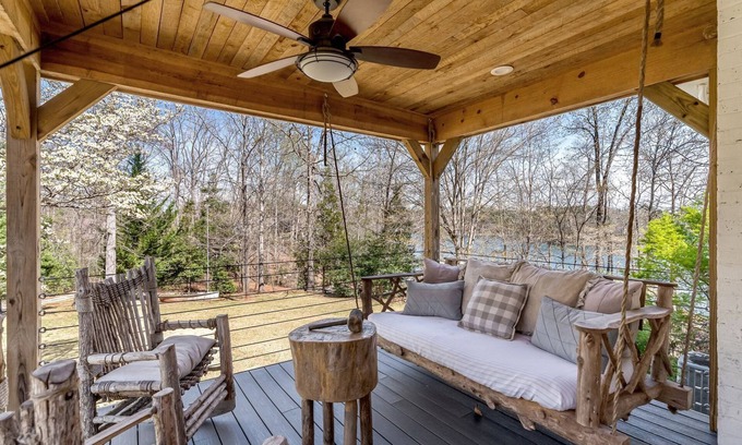 Seneca House | Drake Landing at Lake Keowee