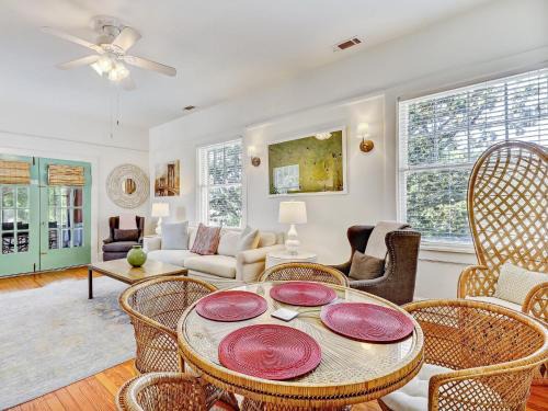 Thomas Square Apartment | Drayton Place 3 & 4