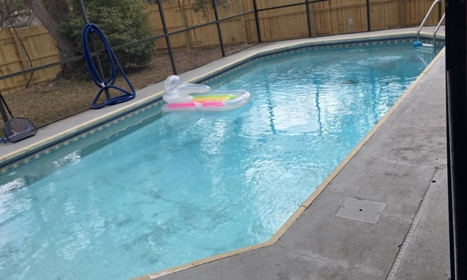 Spring Hill House | Dream home, safe and renovate