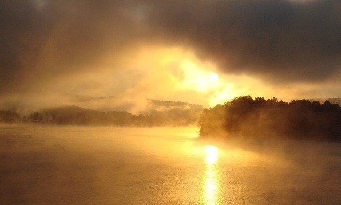 La Follette House | Dream-innnNorris lake Front, Gentle Grade, Breathtaking View, Covered Slip