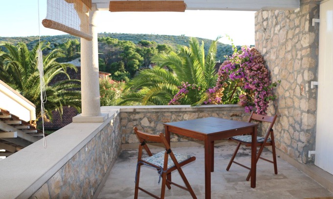 Bobovisca Apartment | Dream vacation on island in Croatia where you will always come back to
