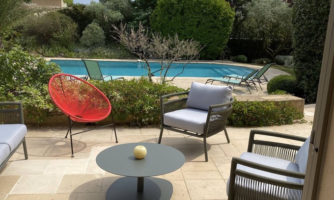 Puyvert Villa | Dream villa in Puyvert Air-conditioned house with swimming pool, enclosed garden