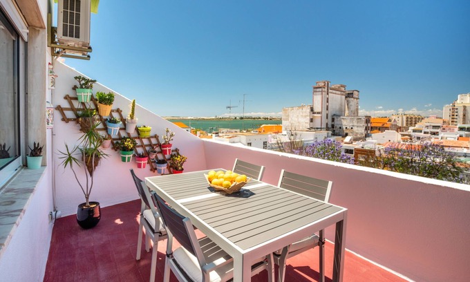 Sao Pedro Apartment | Dreamers duplex with seaview