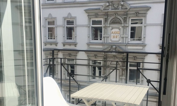 Saint Georg Apartment | Dreamlike art nouveau apartment in Hamburg - Dreamlike art nouveau apartment
