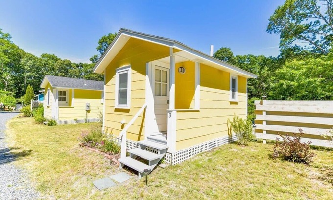 Eastham Apartment | Dreamy Cottage for Two! Close to Beaches!