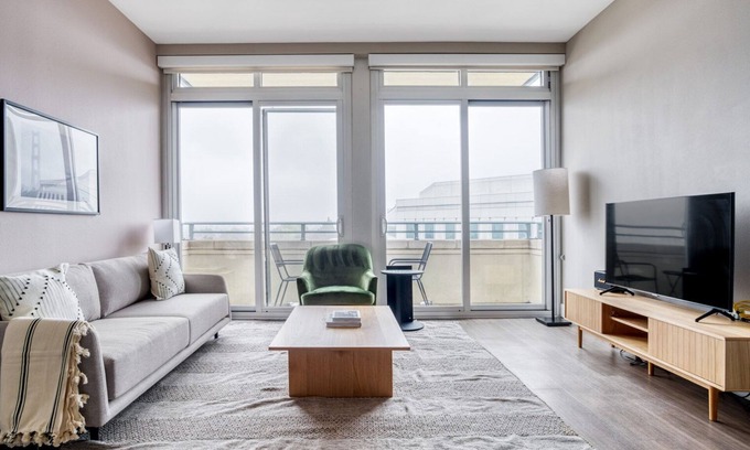 Mountain View Apartment | Dreamy Mountain View 2BR w/W/D, Gym & Lounge, nr highways, by Blueground
