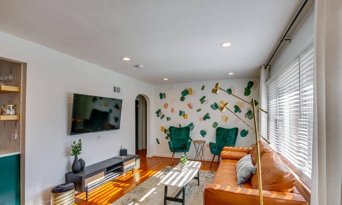 St. Charles House | Dreamy St Charles Retreat w/Furnished Patio!