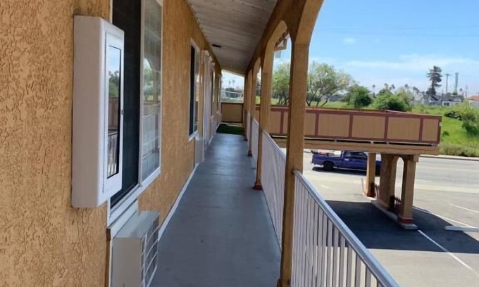 Westside Santa Cruz Hotel | Drift Inn