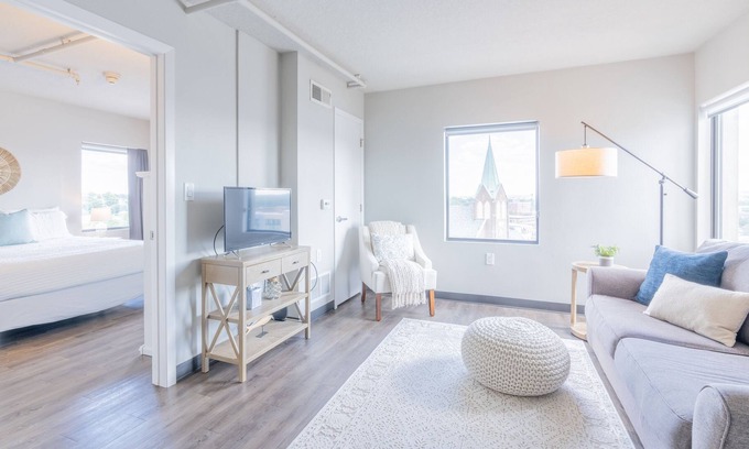 Historic East Village Apartment | Driftwood - 1BD/1BA in the East Village with Stunning Views of Downtown