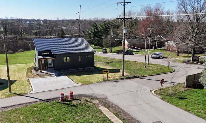 Dry Ridge House | Dry Ridge Village - Three New-Construction Houses, Minutes from the Ark