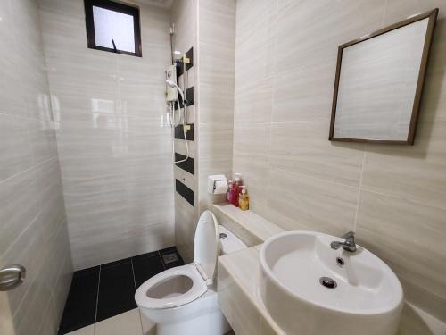 Kempas Apartment | DSummit 3bedroom WiFi Netflix 5 Pax