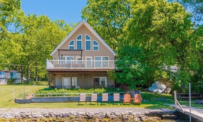 Cayuga House | Dual House | Cayuga Lake | Fire Pit | Hot Tub