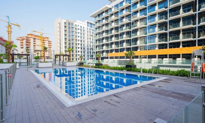 Nad Al Sheba Apartment | Dubai Dream View Studio