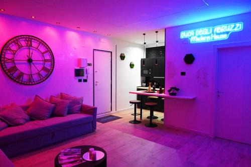 Brindisi Apartment | DUCA DEGLI ABRUZZI Modern House LUXURY RELAX - VICINO AEROPORTO - CHECK IN H24
