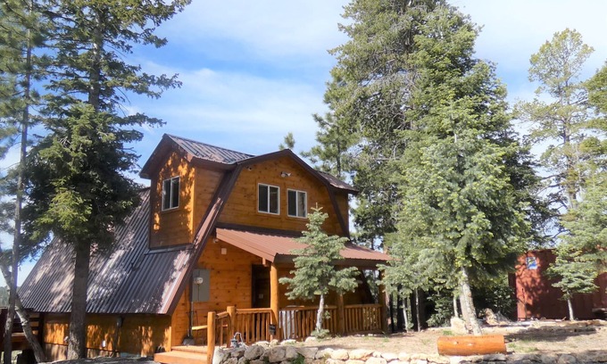 Meadow View Heights Cabin | Duck Creek Family/Pet Friendly Cabin. Quiet. Spectacular View! 3 Bath
