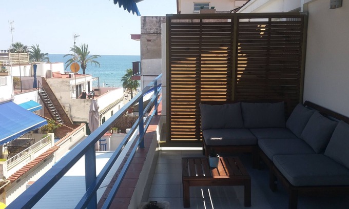 Sitges Town Center Apartment | DUPLEX 3 TERRACES, CENTRAL, 50 M SEA, VIEW, RENOVATED 2015