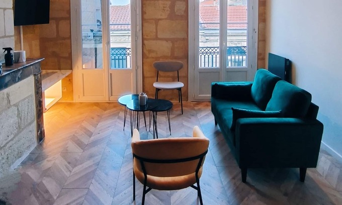 Nansouty-Saint-Genes Apartment | Duplex apartment