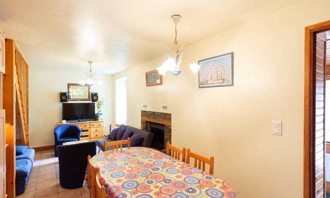 Loudervielle Ski Chalet | Duplex Chalet for 6 in Peaceful Peyragudes with Fireplace & Terrace
