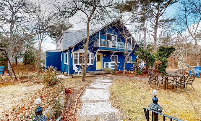 Cedar Bushes House | Duplex home blocks from Manomet Beach with balcony, firepit & outdoor space