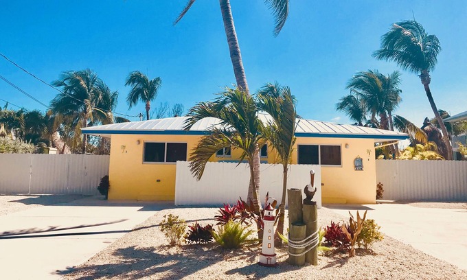 Marathon Villa | DUPLEX IN DUCK KEY, 2 Bedroom/2 Bath, W/Private 90' Dock, Trailer Storage