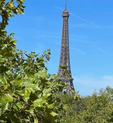Faubourg Saint-Germain Apartment | Duplex vue Tour Eiffel