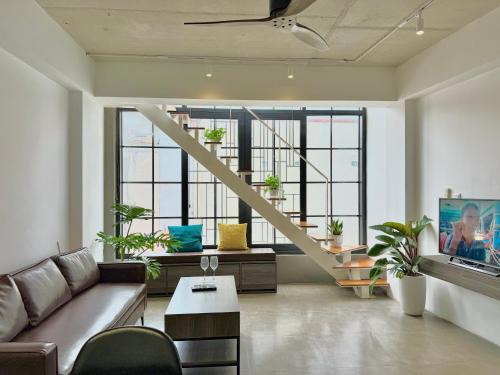Yen Phu Apartment | Duplex west Lake Kem APT
