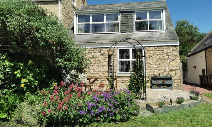 Durham House | Durham, 3 bedroom Cottage in village location near Durham city, pet friendly