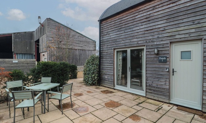 Lechlade Cottage | Dutch 1