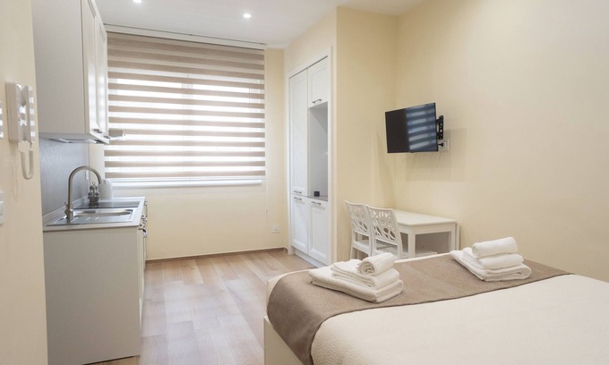 Bitonto Apartment | Dwelling Amelia 1 Apartment, tastefully finished downtown area for couples and families