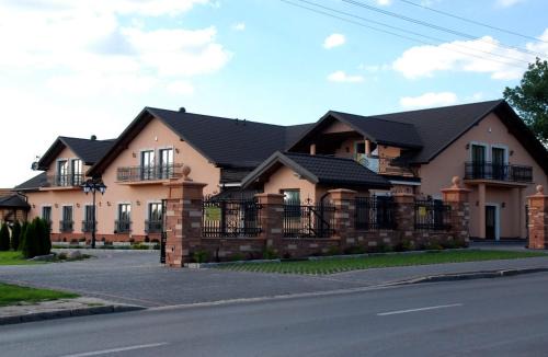 Radom Hotel | Dworek Saski