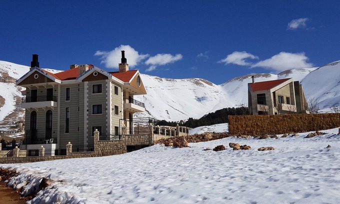 Al Arz Ski Chalet | Eagle Nest - Duplex Apartment on 1st Floor