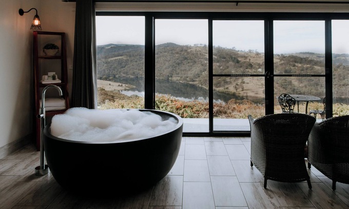 Rydal Hotel | Eagle View Escape