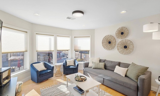 South Haven House | Eagles Loft - Luxury Downtown Living!