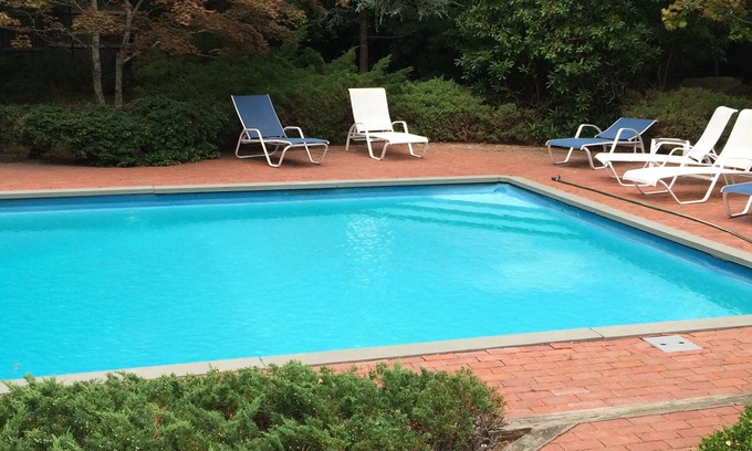 East Hampton House | East Hampton-Walk to Bay Beach from a Private Retreat