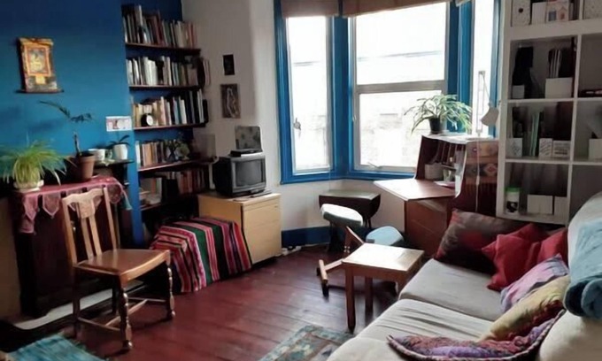 Canning Town Apartment | East London ApartmentSleeps2-Garden-TransportLinks