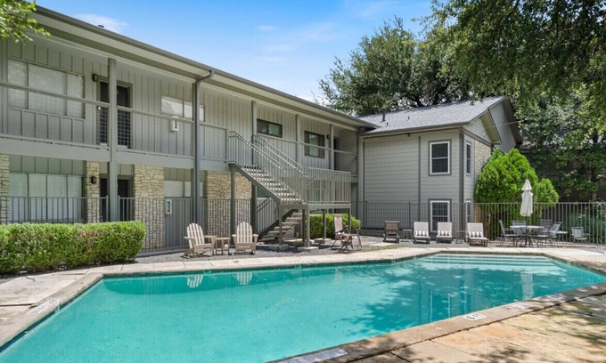 Greater South River City Condo | East Side #212 xxxxxxx