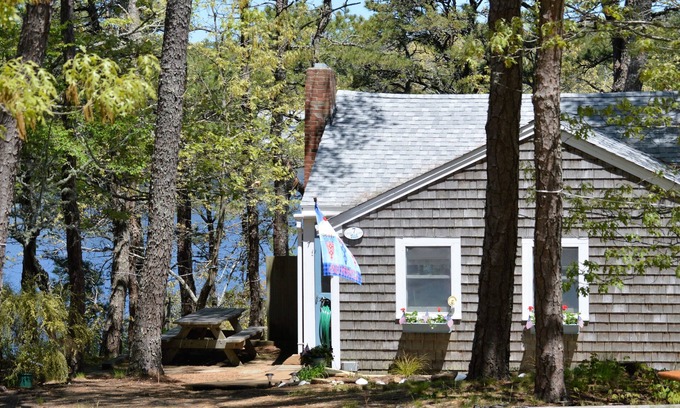 Eastham Cottage | Eastham Cottage on Minister's Pond with Outdoor Shower